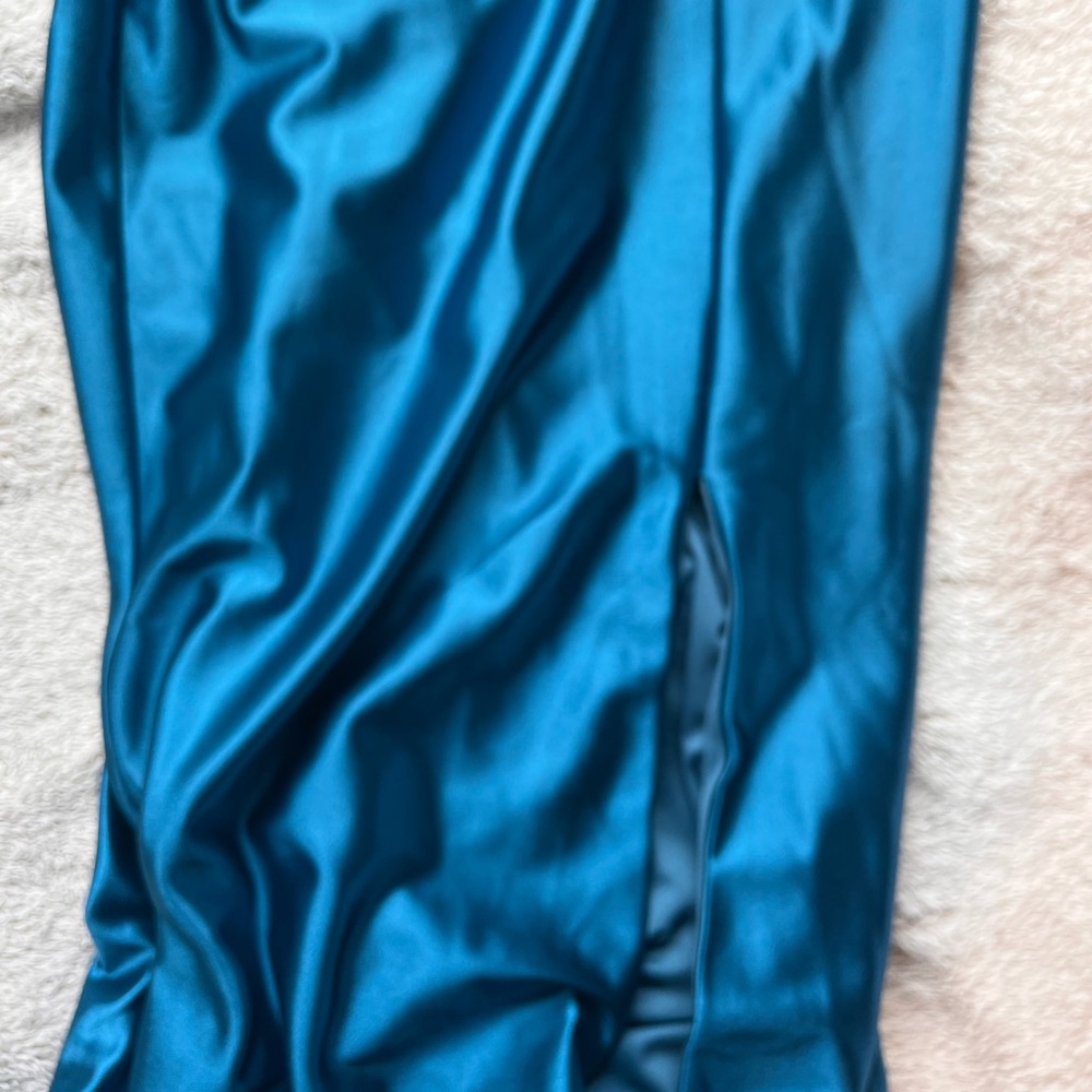 PROM DRESS - Picture 9 of 10